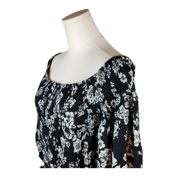 Premier Amour Black White Floral Smocked Romper Size 16 Puff Sleeve Off Shoulder - Picture 3 of 12